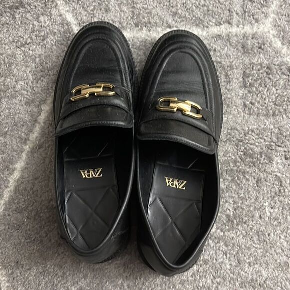 ZARA leather loafers with metal buckle - Picture 5 of 7